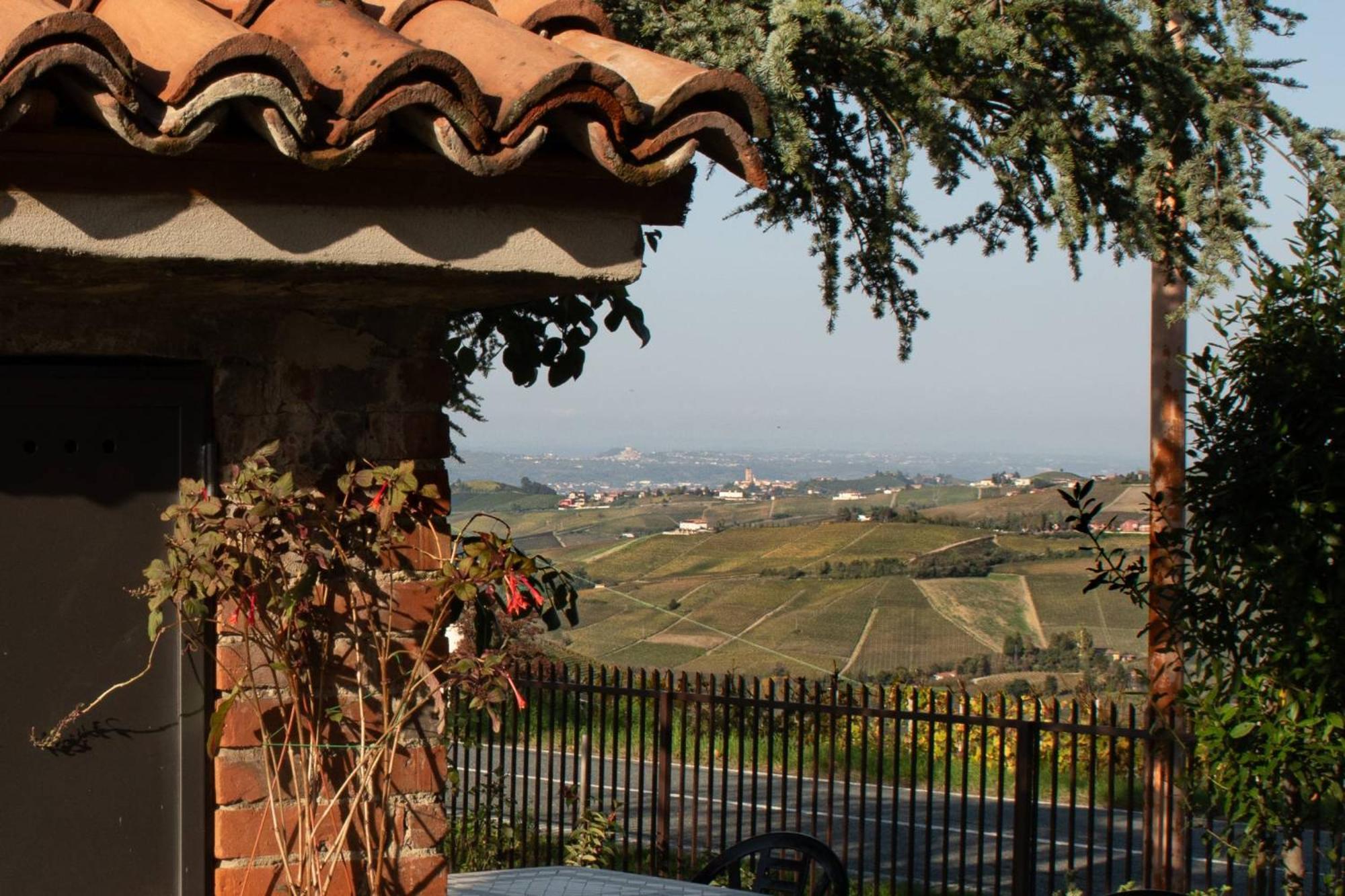 Casa Rubbo - Appartamento 'Como' Nelle Langhe Alba  Eksteriør bilde